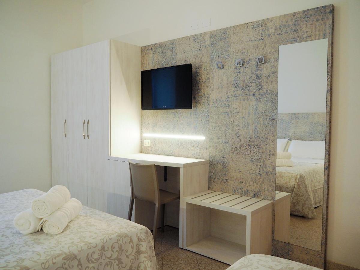 Hotel Olympia ガビッチェ・マーレ エクステリア 写真