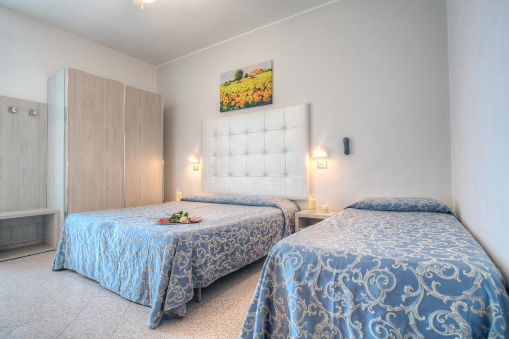 Hotel Olympia ガビッチェ・マーレ 部屋 写真